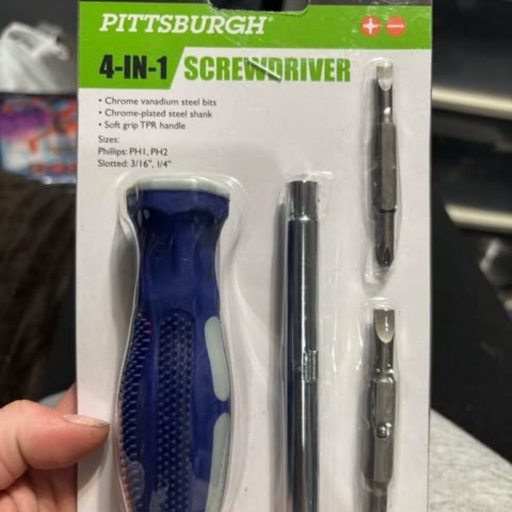 Pittsburgh 4-in-1 Screwdriver Set